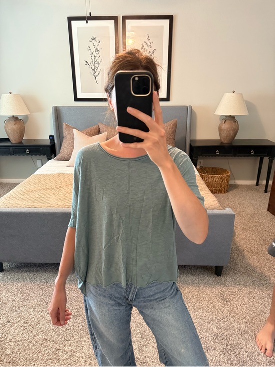 Final Touch Tops - Relaxed Boatneck Short-Sleeve Top in Sage Green